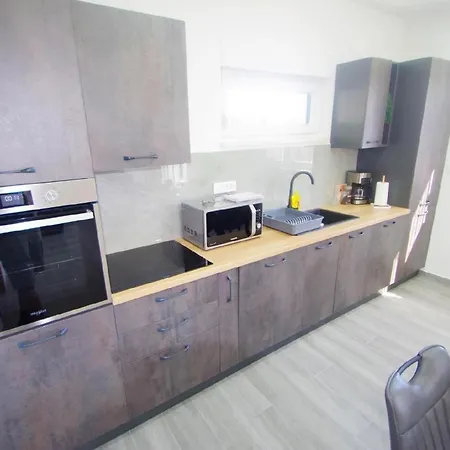 Holiday home Mit Privatpool Fuer 7 Personen Ca 120 M In Sisan, Istrien Medulin Und Umgebung *